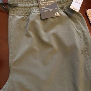 GapFit Runaround Tapered Pant -NEW